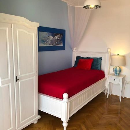 Apartment Betty Malinska Exteriér fotografie